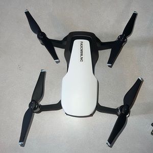 DJI MAVIC AIR- EUC Purchased new from Best Buy. Used 3 times. Comes with bundle.